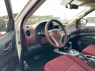 2020 White Nissan Navara 4x2 Automatic GCC Specs