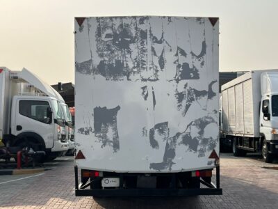 2019 Mitsubishi Canter, Watter Shutter, 18FT GCC White Manual