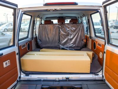 2025 Toyota Land Cruiser 70 DLX 4.0L -Door Hardtop Full Option Silver Tan