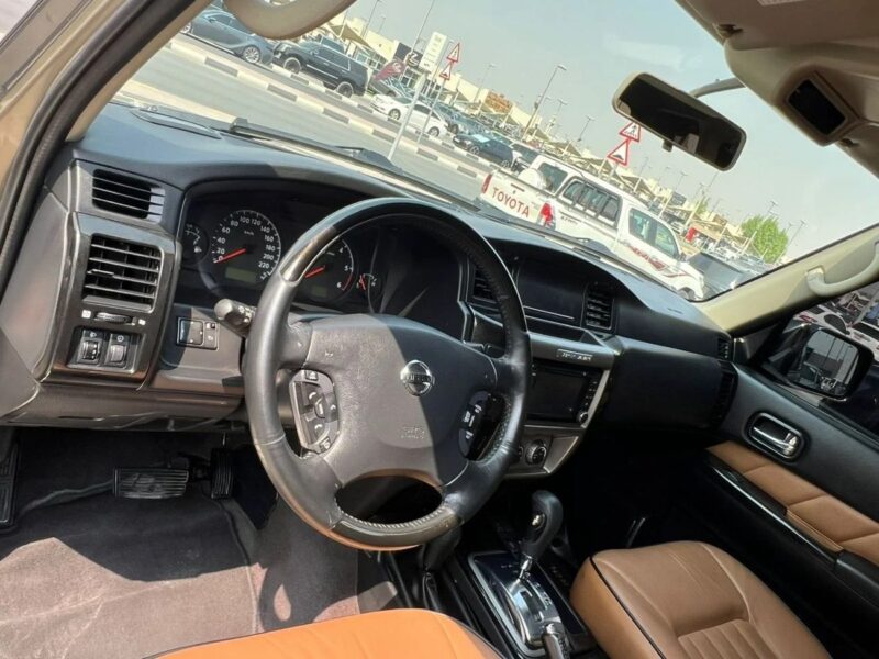 2019 NISSAN PATROL SUPER SAFARI 2019 Gold ENGINE 4.8L GCC