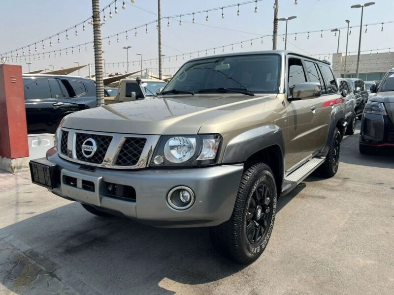 2019 NISSAN PATROL SUPER SAFARI 2019 Gold ENGINE 4.8L GCC