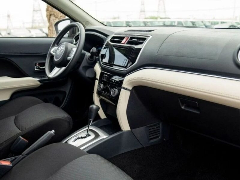 Toyota Rush Toyota Rush 1.5L Petrol MY2023 Red-Black