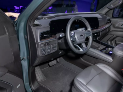 New 2025 Chevrolet Tahoe 5.3L V8 Engine Grey