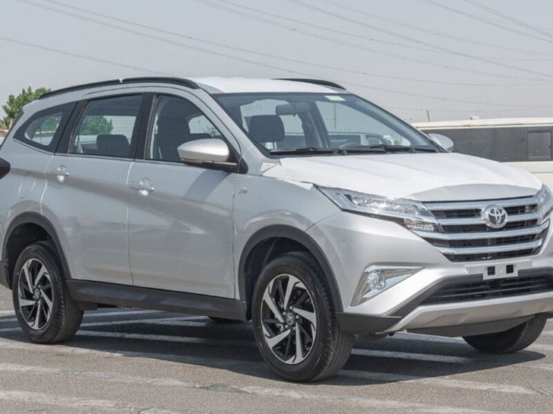 Toyota Rush TOYOTA RUSH 1.5P AT MY2023 Silver-Black