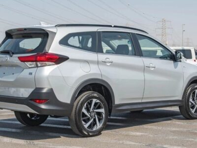 Toyota Rush TOYOTA RUSH 1.5P AT MY2023 Silver-Black