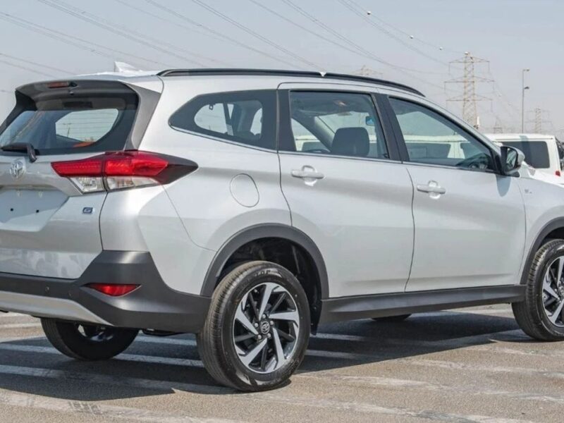 Toyota Rush TOYOTA RUSH 1.5P AT MY2023 Silver-Black