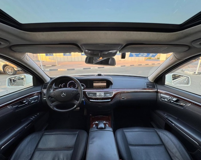 2012 MERCEDES BENZ S63 AMG V8 White-Black AUCTION GRADE 4.5/B