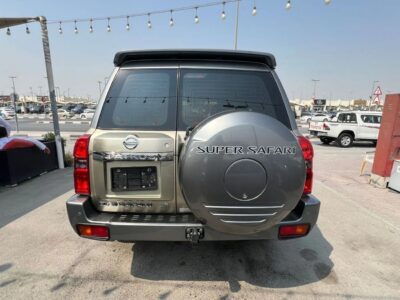2019 NISSAN PATROL SUPER SAFARI 2019 Gold ENGINE 4.8L GCC