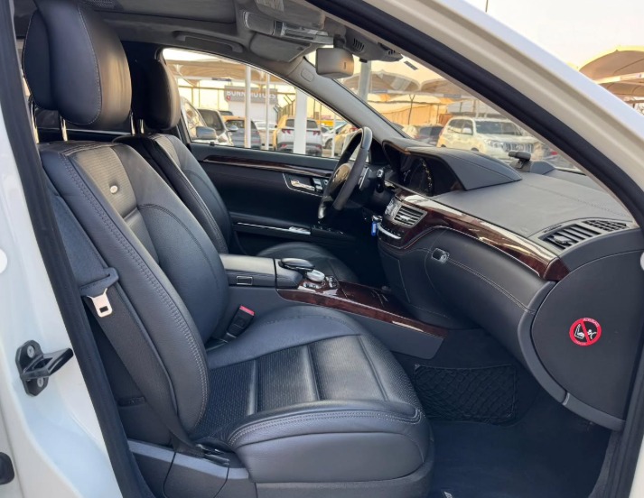 2012 MERCEDES BENZ S63 AMG V8 White-Black AUCTION GRADE 4.5/B