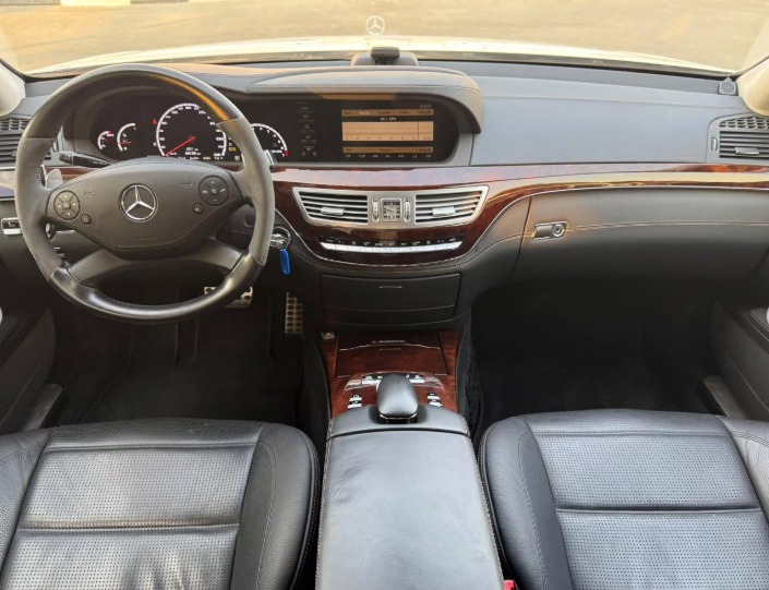2012 MERCEDES BENZ S63 AMG V8 White-Black AUCTION GRADE 4.5/B