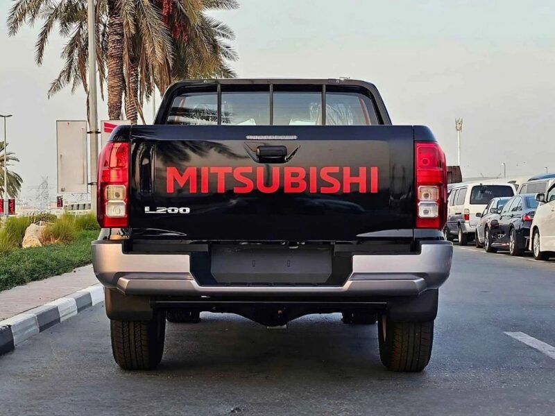 2024 Mitsubishi L200 GLX 2.4L PETROL MT HIGH OPTION Black