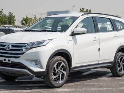 Toyota Rush Toyota Rush 1.5L Petrol AT MY2023 White-Black