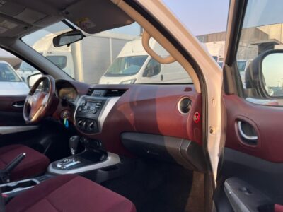 2020 White Nissan Navara 4X4 Fully Automatic GCC Specifications