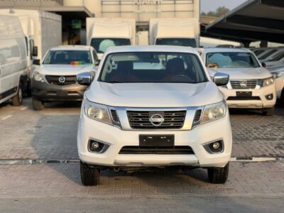 2020 Nissan Navara 4X4 White Fully Automatic GCC