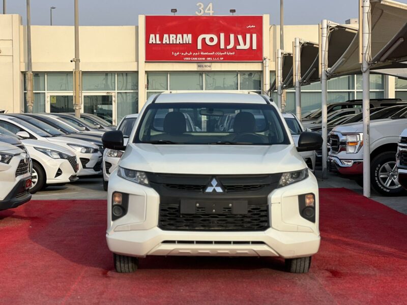 2022 Mitsubishi L200 S/C Manual GCC White-Grey