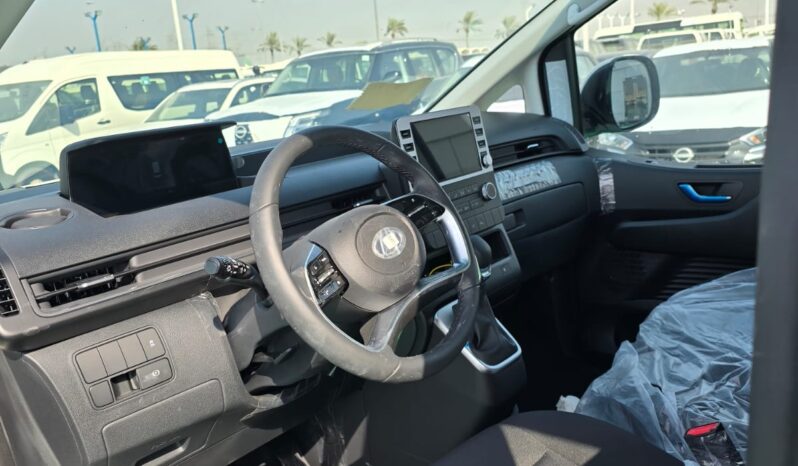 New 2024 Hyundai Staria 3.5 L V6 Smartstream Petrol White