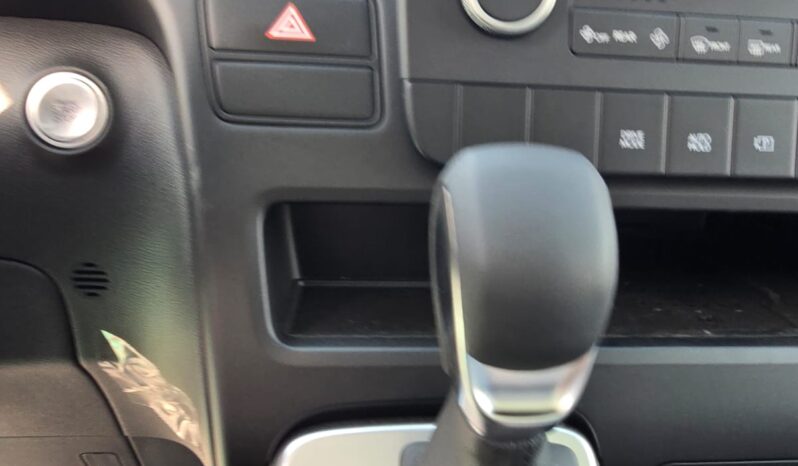 New 2024 Hyundai Staria 3.5 L V6 Smartstream Petrol White