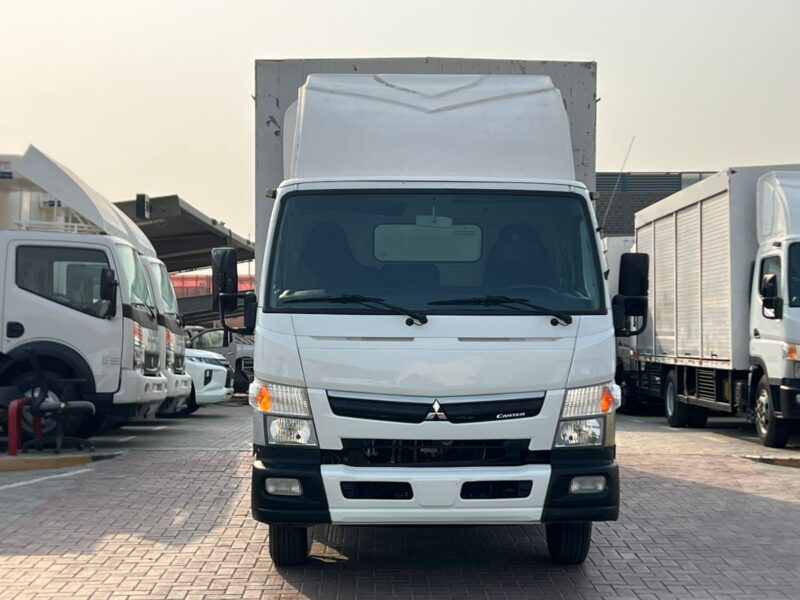 2019 Mitsubishi Canter, Watter Shutter, 18FT GCC White Manual
