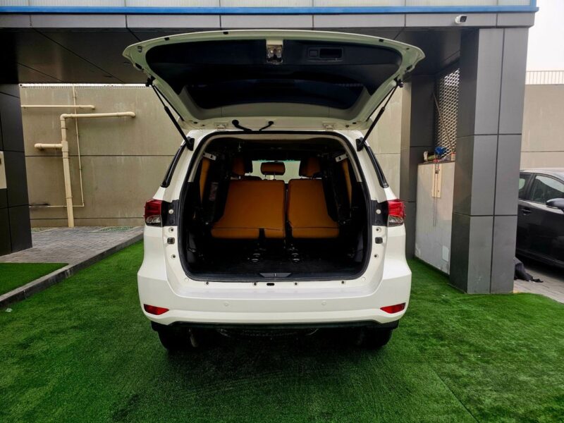 2018 Toyota Fortuner EXR V4 2.7L NEW SHAPE White Tan GCC Specs