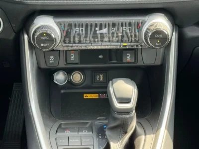 Toyota RAV 4 2.5 litre 4 Cylinder Engine Hybrid 2WD 2024 White Black