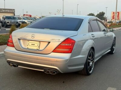 2008 Mercedes-Benz S-Class S 550 in Perfect Condition Silver Black