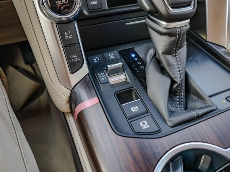 2025 Toyota Land Cruiser Toyota Land Cruiser 300 Series VXR 4.0L Black Beige