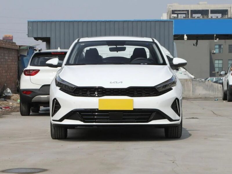 Kia K3 KIA K3 Comfort 1.5L 4 Cylinder Engine 2025 White Black