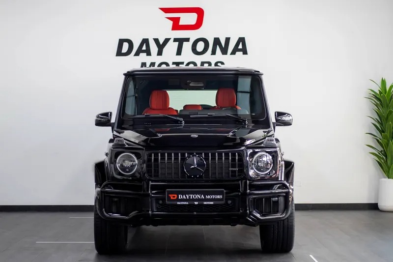 2025 Mercedes-Benz G-Class G 63 AMG Carbon Fiber V8 4.0L Black Red