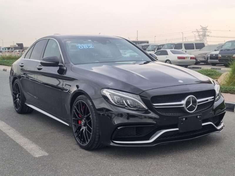 MERCEDES-BENZ C63S 4.0-liter twin-turbocharged V8 Engine BLACK 2016