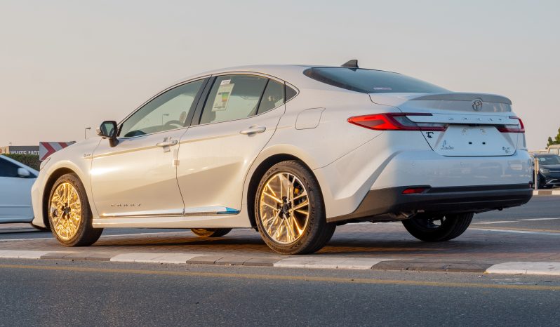 2025 Toyota Camry Lumiere 2.5L HEV Full option (White-Tan)