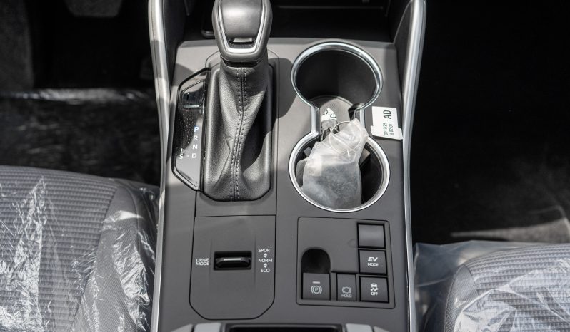 2025 Toyota Highlander LE 2.5L Engine AT Hybrid (Silver-Gray)