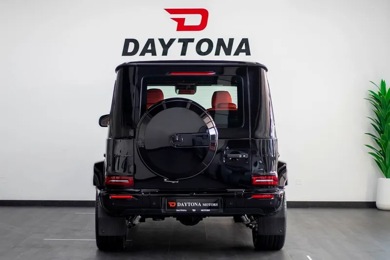 2025 Mercedes-Benz G-Class G 63 AMG Carbon Fiber V8 4.0L Black Red