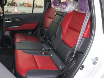 White Toyota Land Cruiser LC300 VXR, 3.3L Turbo Diesel 4WD A/T 2025