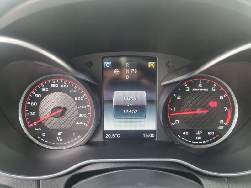 MERCEDES-BENZ C63S 4.0-liter twin-turbocharged V8 Engine BLACK 2016