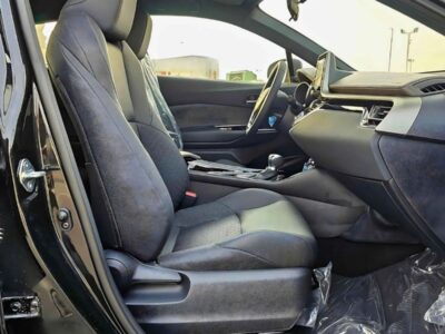 2023 Toyota C-HR LUXURY DUAL TONE 1.8L HYBRID FULL OPTION