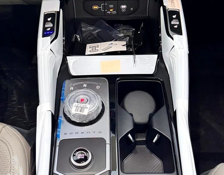 2025 Kia Sorento Full option Hybrid 1.6 Turbo GCC Specs Green White