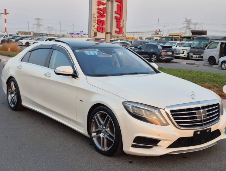 2014 MERCEDES BENZ S550 V8 White-Black AUCTION GRADE 4/B