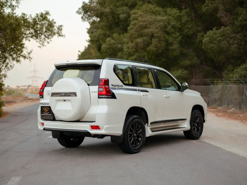 2022 Toyota Prado VXR 6 Cylinder SUV GCC Specs White Beige 4WD