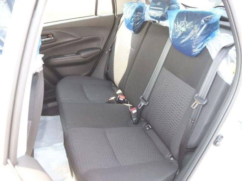 Suzuki Swift 2026 Model Suzuki Swift GLX, 1.2L Petrol A/T Silver Black