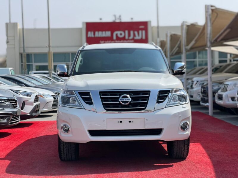 2018 Nissan Patrol SE 4.0-liter V6 Engine GCC Specs White Beige