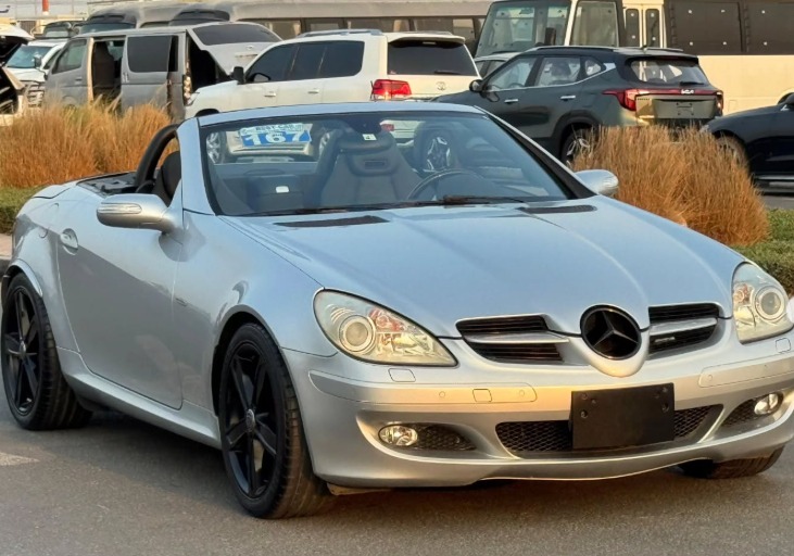 2005 MERCEDES BENZ SLK 350 V6 AUCTION GRADE 4/B Silver Black