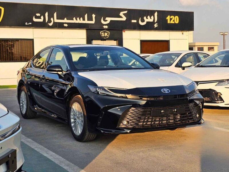 2025 Toyota Camry LE 2.5L V4 Engine PETROL Black Grey GCC