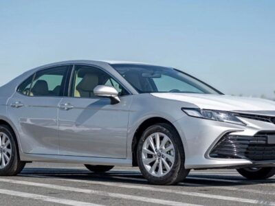 Toyota Camry LE 2.5P 4-Cylinder Engine AT MY2023 SILVER BEIGE