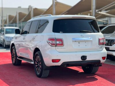 2018 Nissan Patrol SE 4.0-liter V6 Engine GCC Specs White Beige