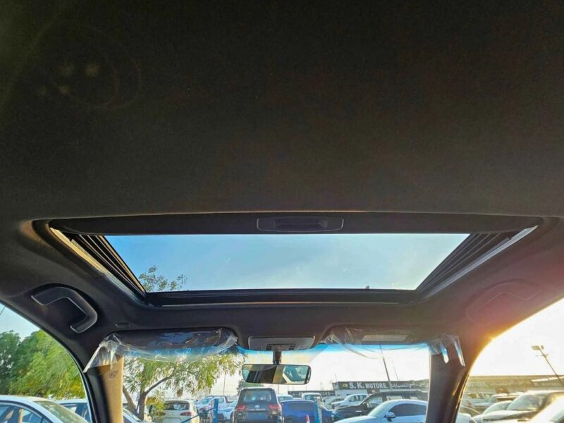 2025 Toyota Camry LE 2.5L V4 Engine PETROL Black Grey GCC