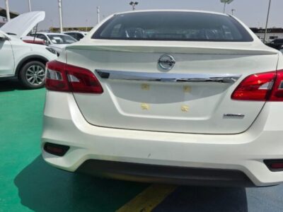 New 2024 Nissan Sentra 2.0-liter 4-Cylinder Engine White Black