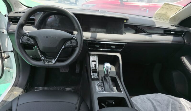 New 2024 MG MG5 1.5-liter 4-cylinder naturally aspirated Petrol Engine White