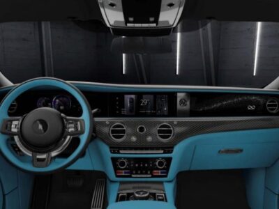 2025 Rolls-Royce Spectre Black Badge 485 kW and 793 lb‑ft 1,075 Nm Black Blue