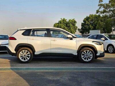 2025 Toyota Corolla Cross HYBRID ELITE 2.0L Engine White Black