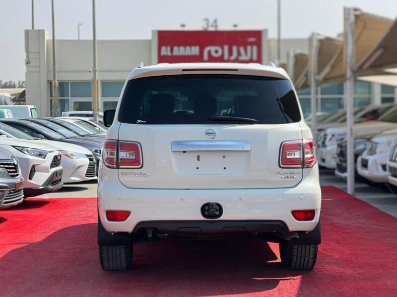 2018 Nissan Patrol SE 4.0-liter V6 Engine GCC Specs White Beige